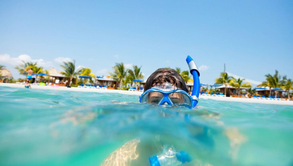 Harvest Caye Belize NCL - kayak excursion