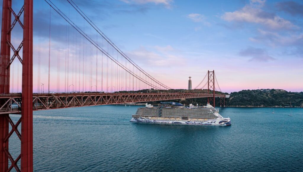 Norwegian Viva - Harvest Caye