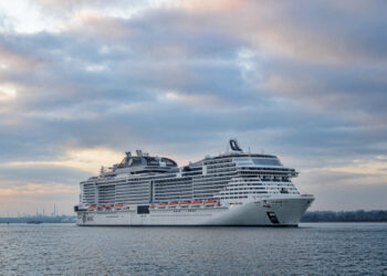 MSC Bellissima sailing into Southampton