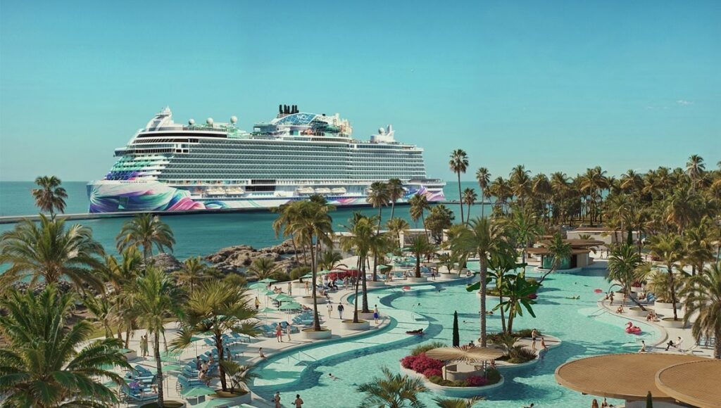 Norwegian Aura at Great Stirrup Cay 