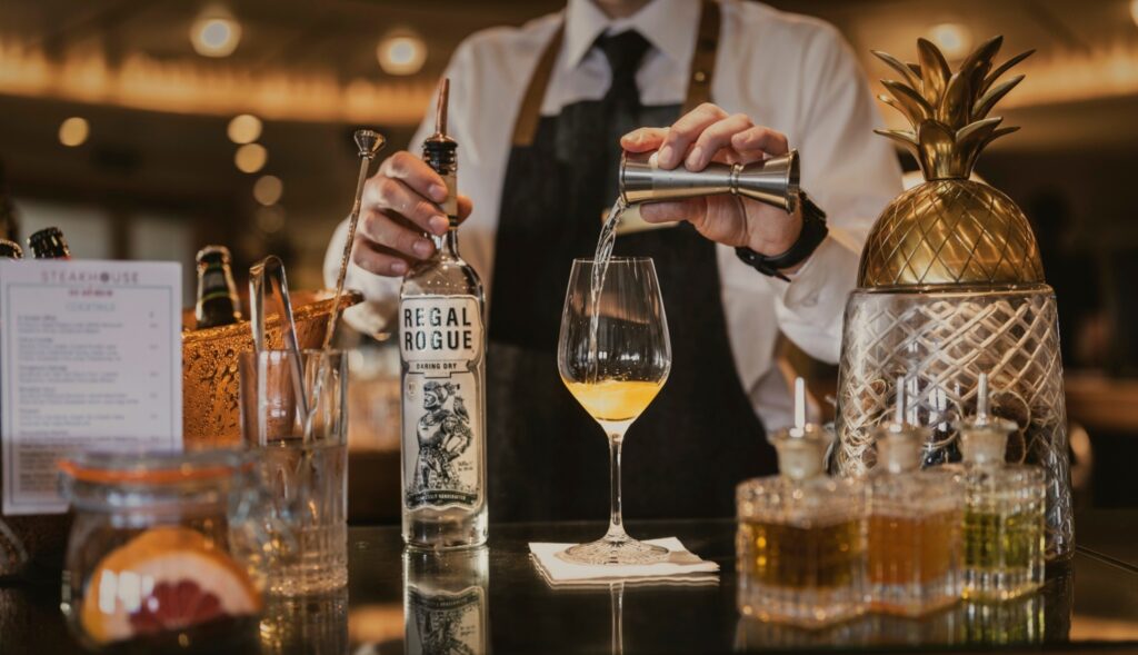 Premium Cunard drinks and dining included in Signature Packages