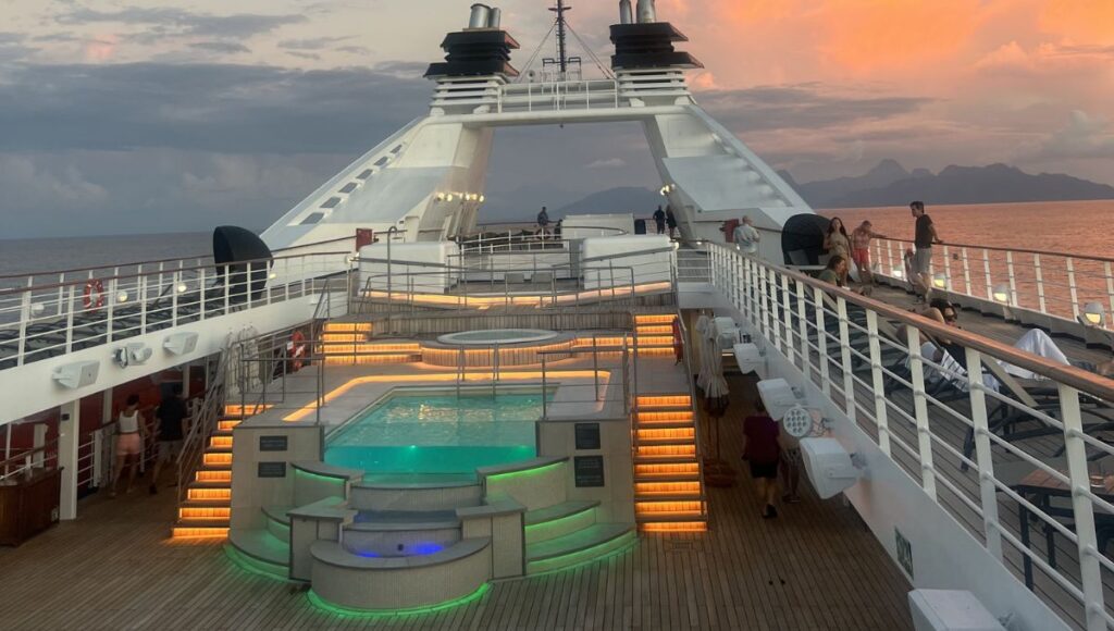 Windstar Star Breeze pool deck 