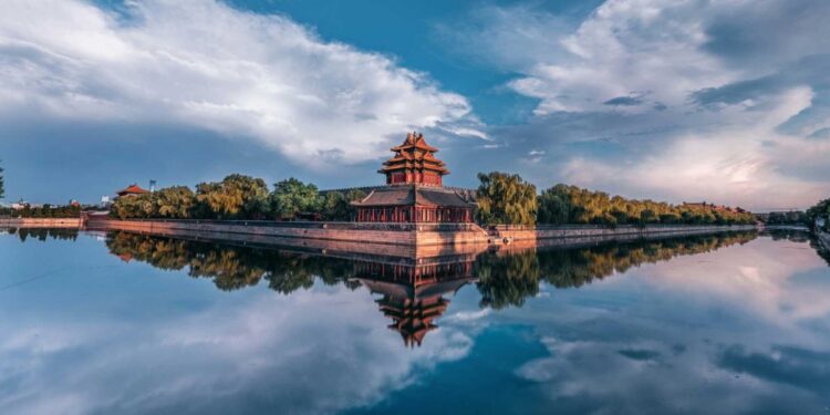China holidays 2027 Forbidden City Beijing cruise and stay tour from the UK