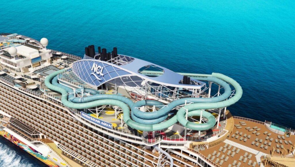 Aqua Slidecoaster on the top deck of Norwegian Luna and Norwegian Aqua
