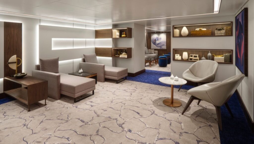 Studio Lounge for solo travellers on the Norwegian Luna vs Aqua sister ships
