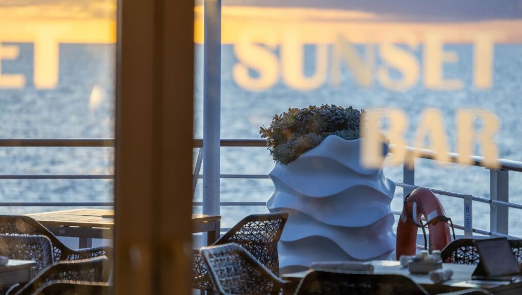 Casual dining with sea views at the Sunset Bar on Azamara