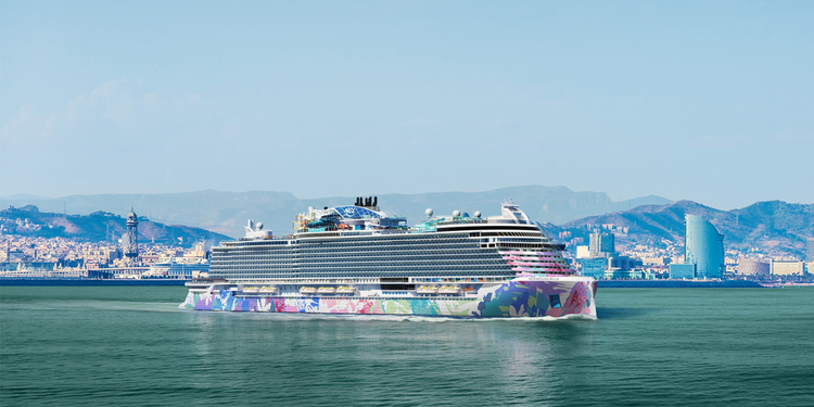 Norwegian Bella sailing from Barcelona, her homeport
