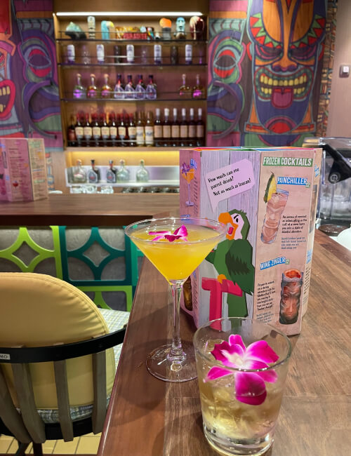 Cocktails in the Pesky Parrot onboard Royal Caribbeans Utopia of the Seas