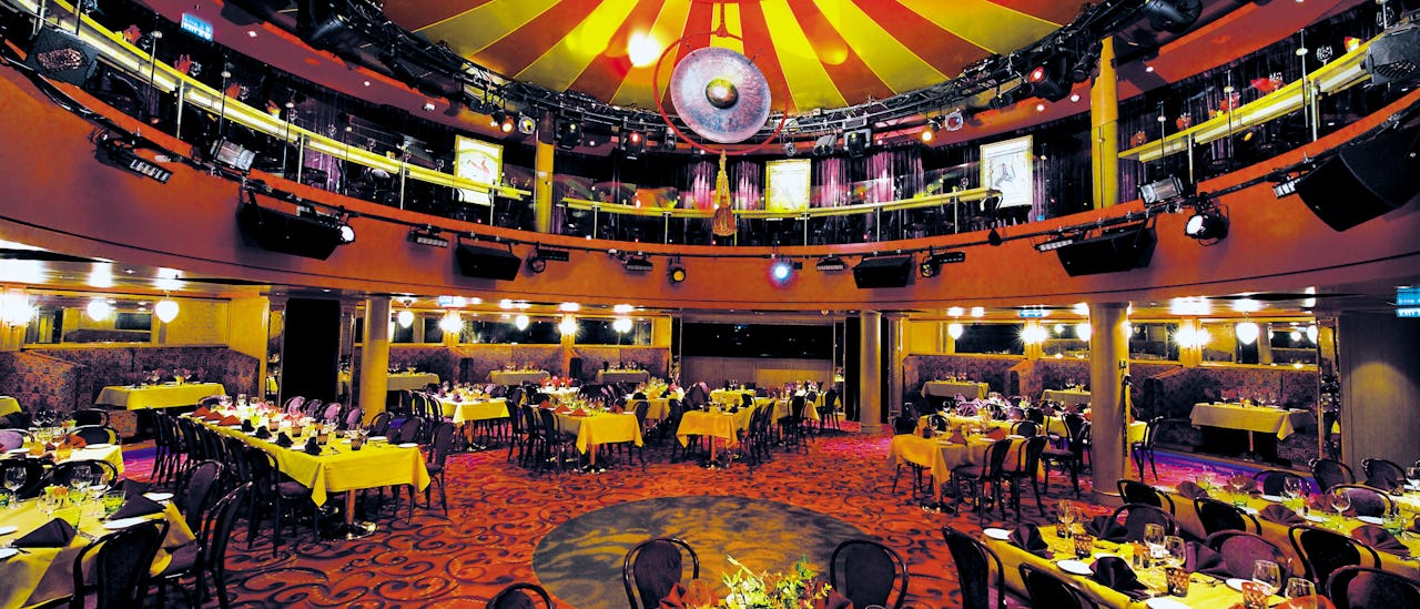 Dinner show Cirque, Dreams and Dinner