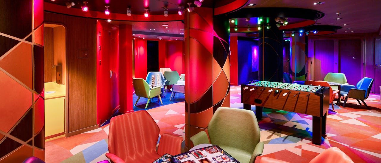 Clubs for children and teenagers at Club HAL are included