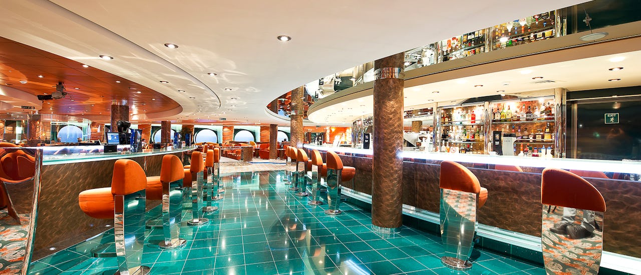 Chrystal Lounge