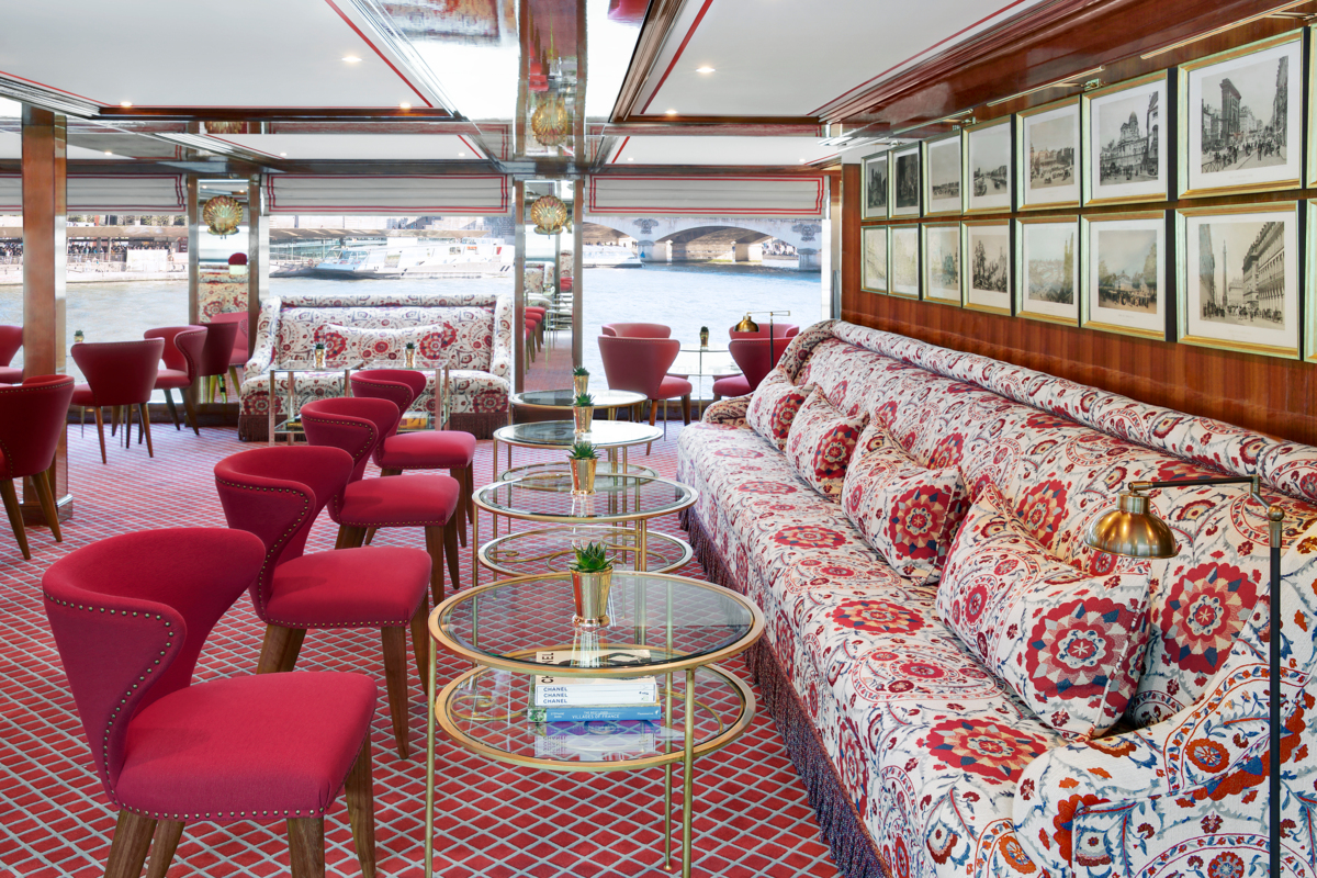 Enjoy a drink at Salon Toulouse