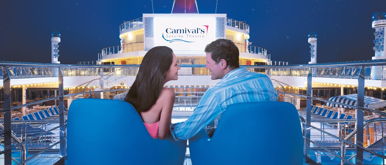 The pool deck transforms into a cinema in the evenings