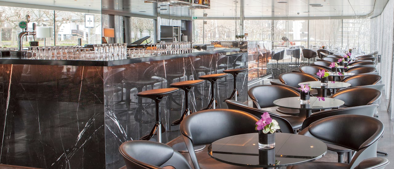 There is plenty of space to relax at the bar while taking in the breathtaking view in the Panorama Bar and Lounge