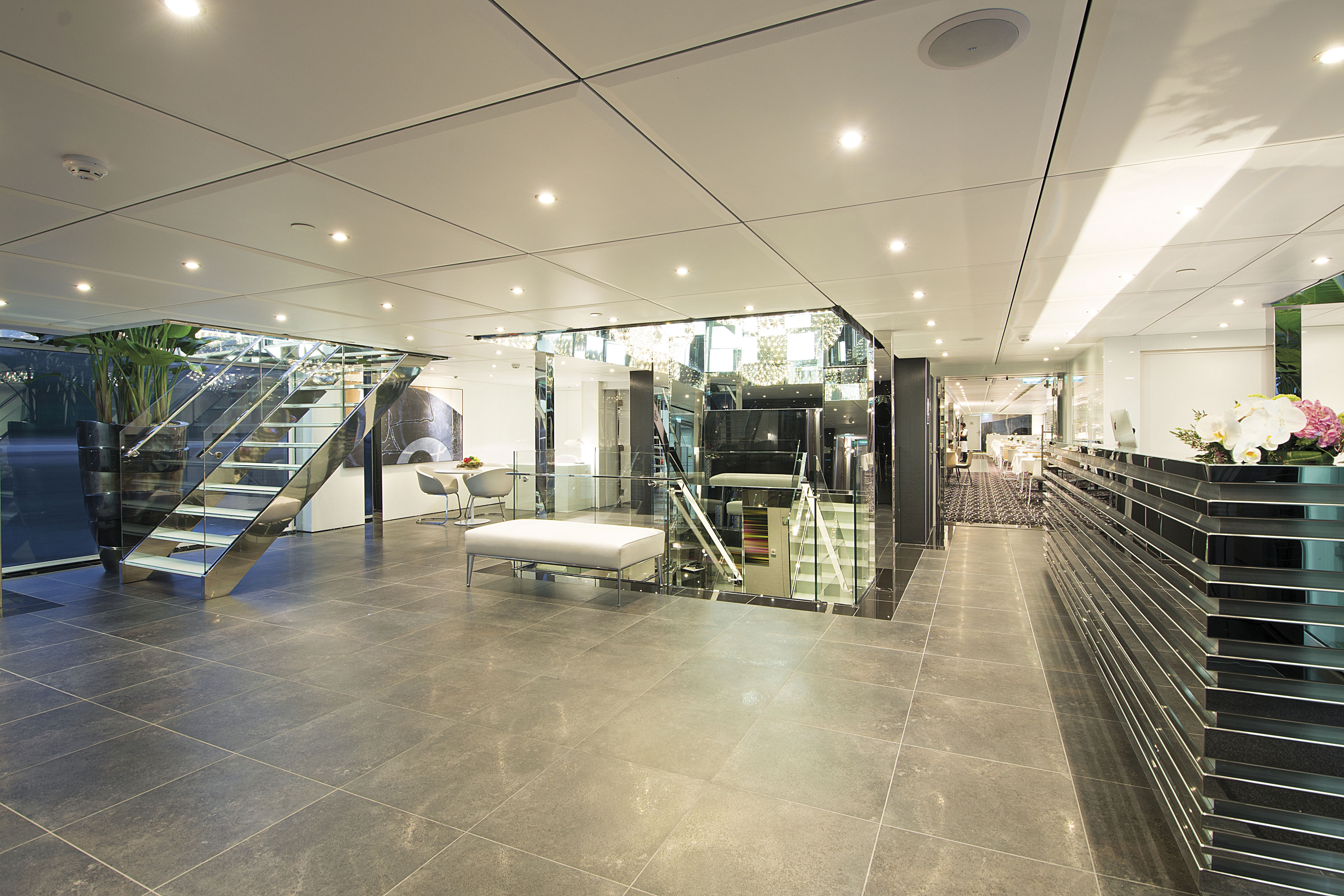 The Reception - a perfect place to meet with friends before excursions or to ask any information you may need to the staff