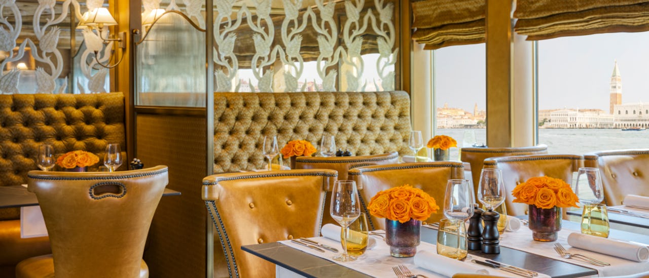 The Restaurant Rialto is a cozy restaurant with traditional Venetian food