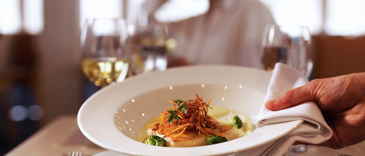 The kitchen team uses local and organic ingredients in all dishes