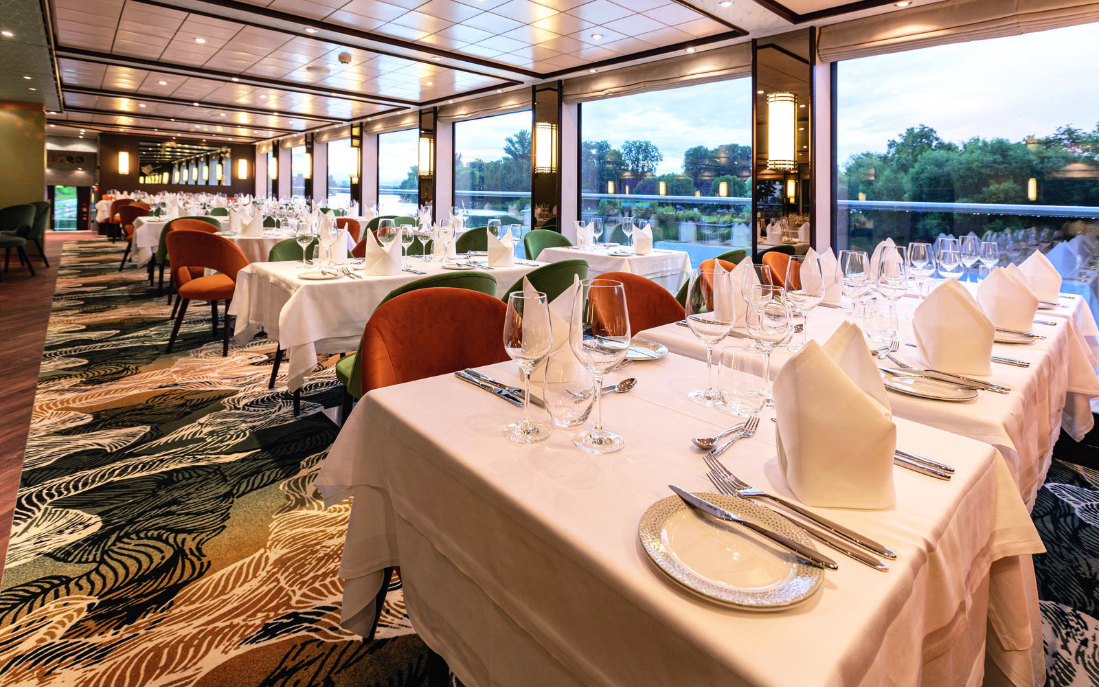 Verdastro - the main restaurant with waiter service