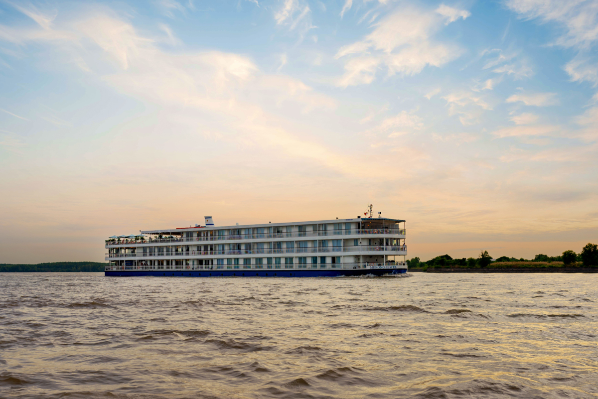 Mekong Jewel, Mekong River