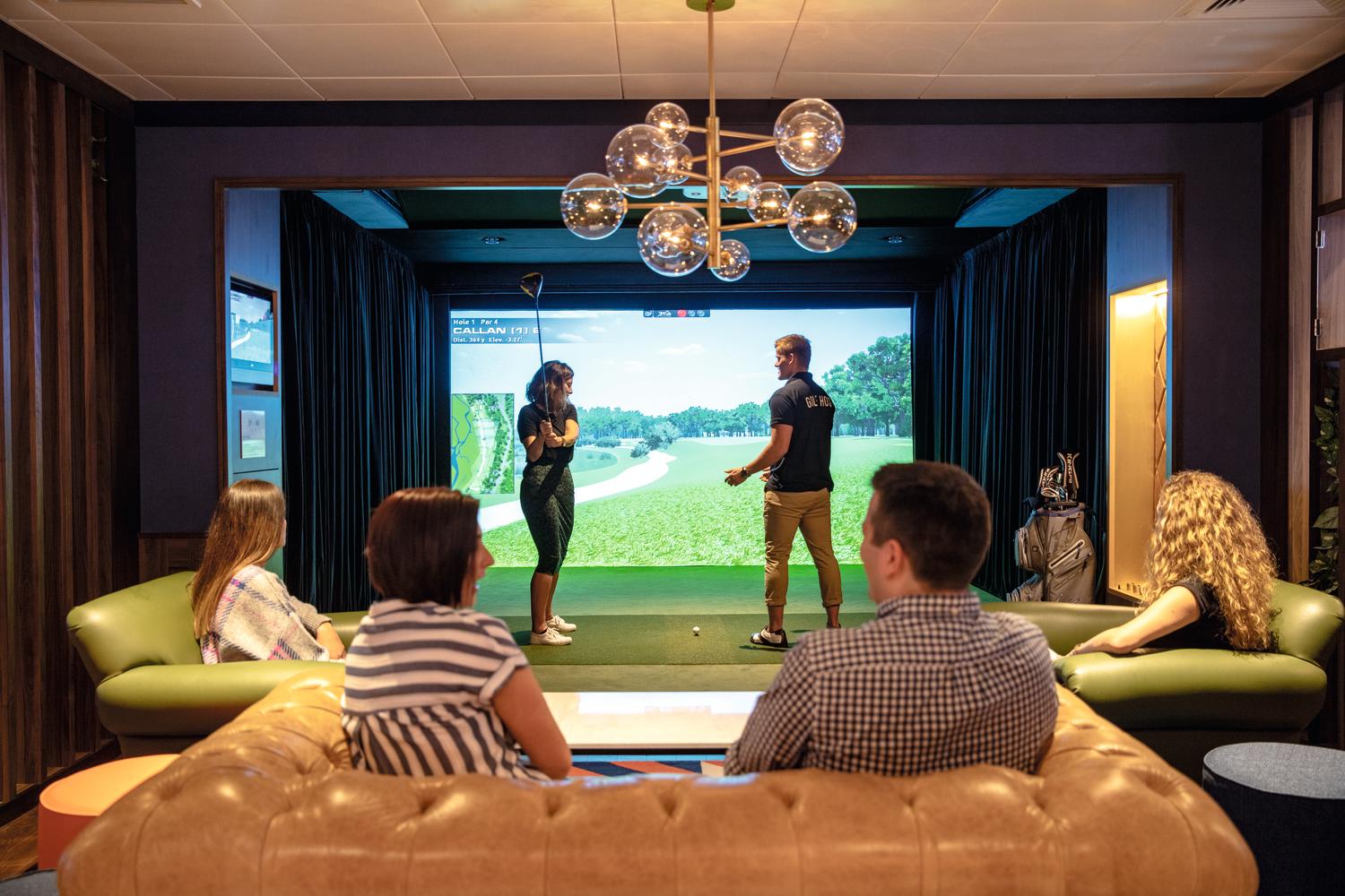 Indoor golf