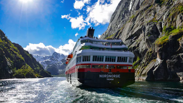 Hurtigruten - MS Nordnorge - Norway fjords