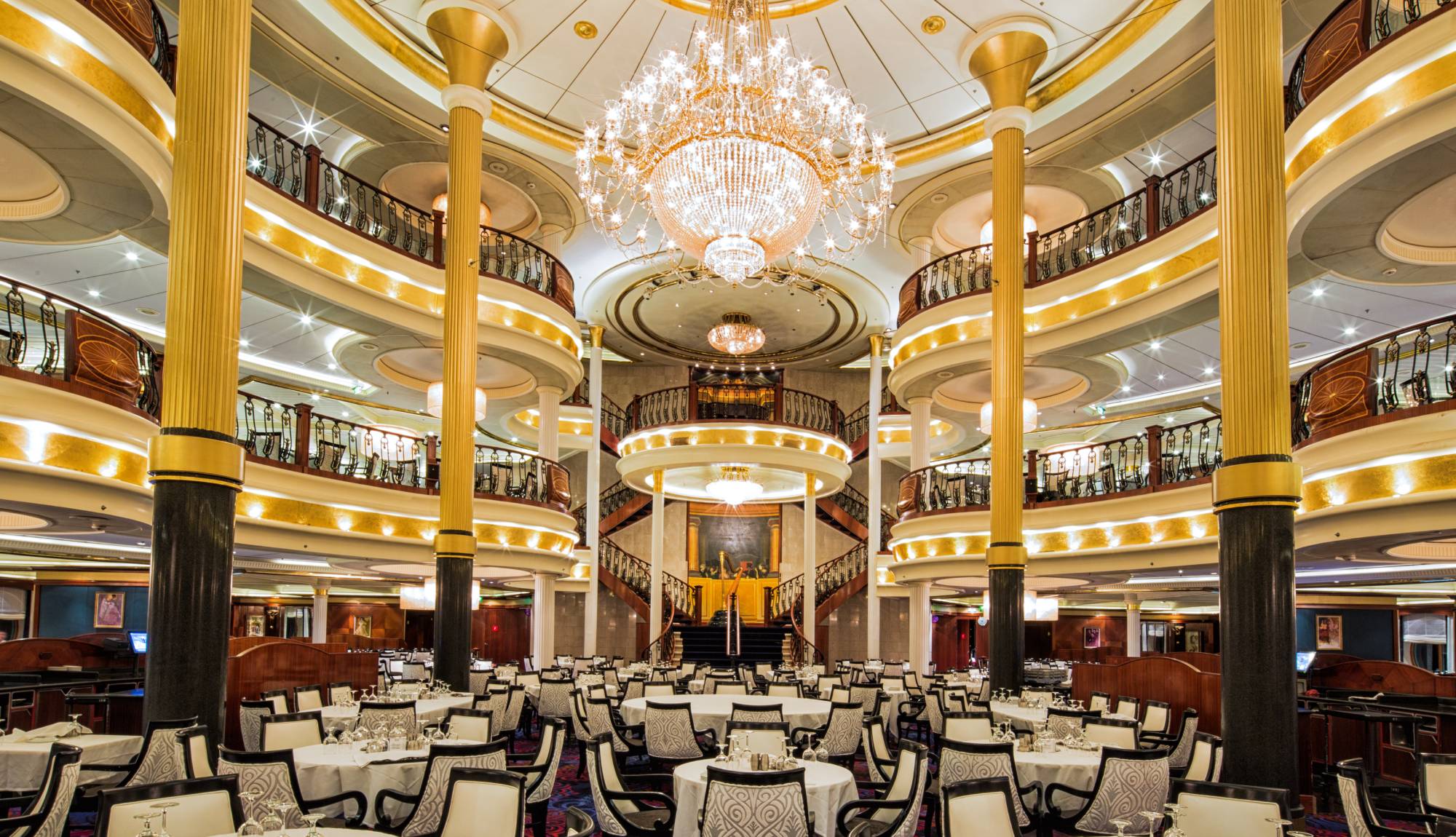 Royal Caribbean - Dining - Main Dining Room onboard Voyager of the Seas