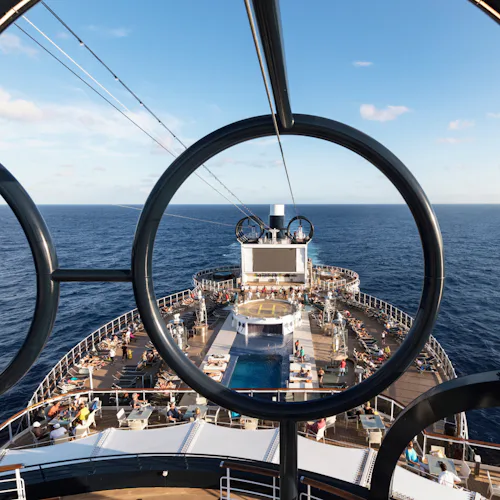 MSC Seaside - Zip line Miami Beach Pool Sea People