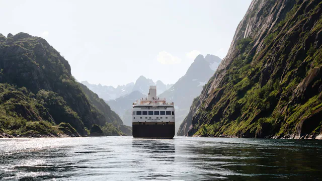 Havila Voyages - Havila Castor, Trollfjord