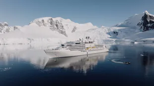 Silversea - Silver Endeavour - Antarctica Orne Harbour
