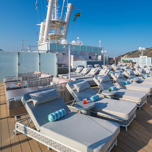 Norwegian Cruise Line - Jewel Class - VIbe Beach Club