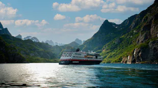 Hurtigruten - MS Midnatsol - Norway Fjords