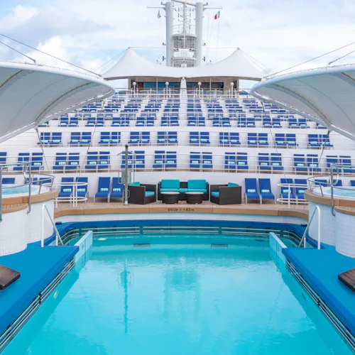Norwegian Cruise Line - Norwegian Dawn - Sun Deck Pool