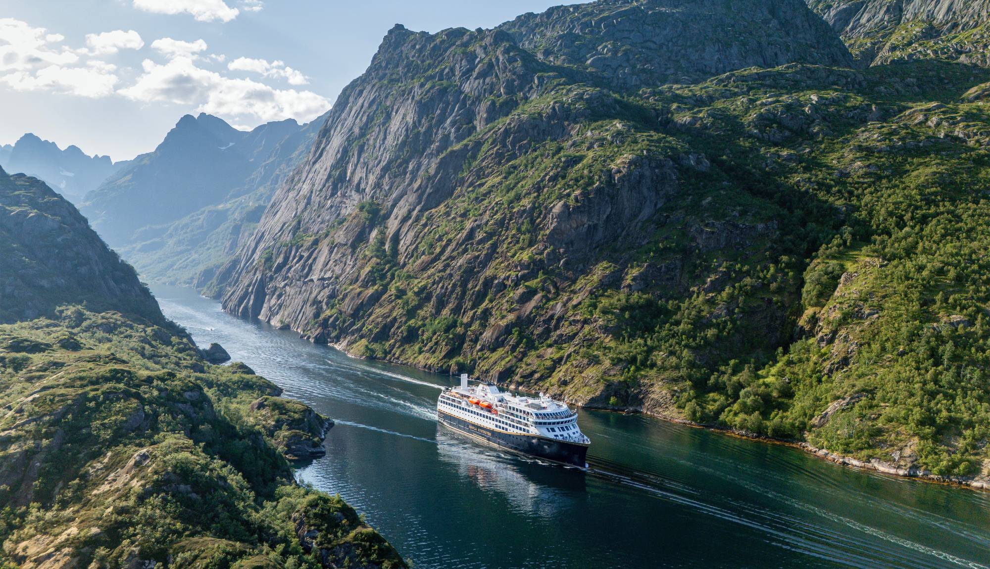Havila Voyages - Sailing Trollfjord