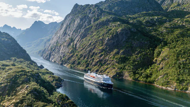 Havila Voyages - Sailing Trollfjord