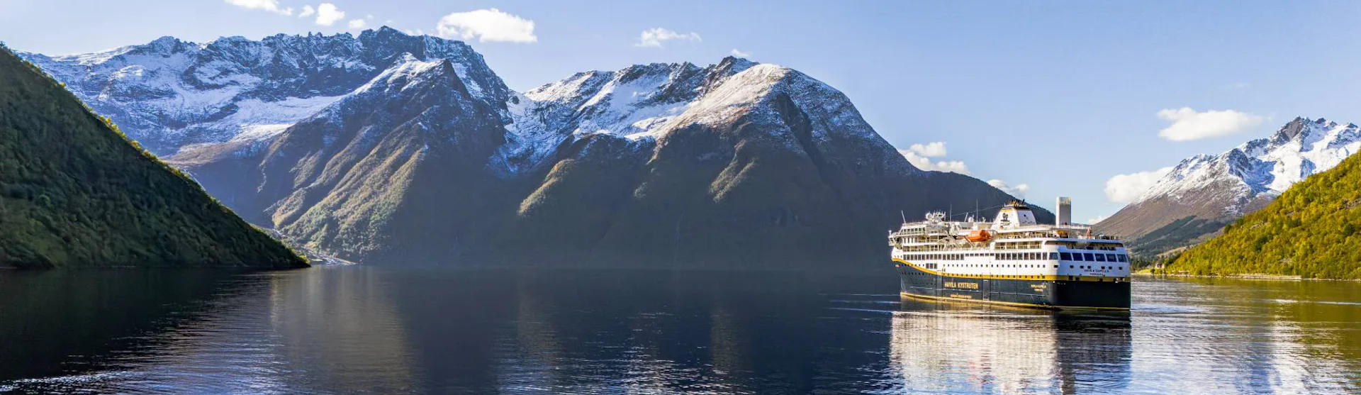 Havila Voyages in Hjørundfjord