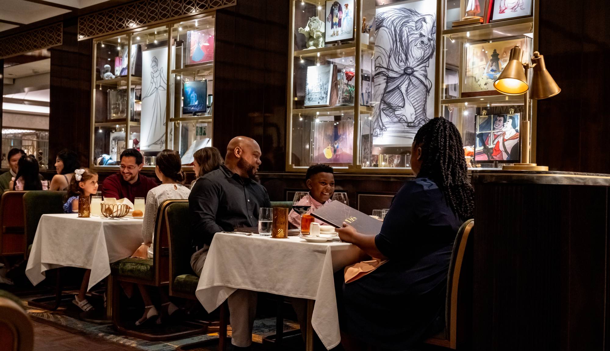 Disney Cruise Line - Guests dining at 1923, Disney Wish