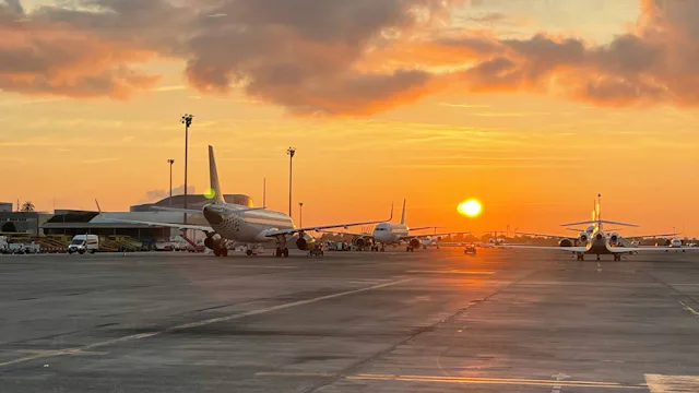 Fly Cruises - Sunset Airport