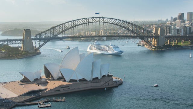 Regent Seven Seas - Voyager in Sydney