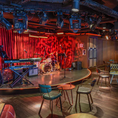Norwegian Cruise Line - Norwegian Breakaway - Syd Norman’s Pour House