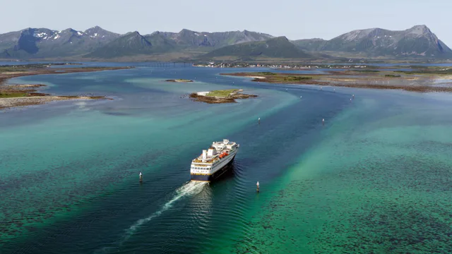 Havila Voyages - Havila Castor, Risøyrenna