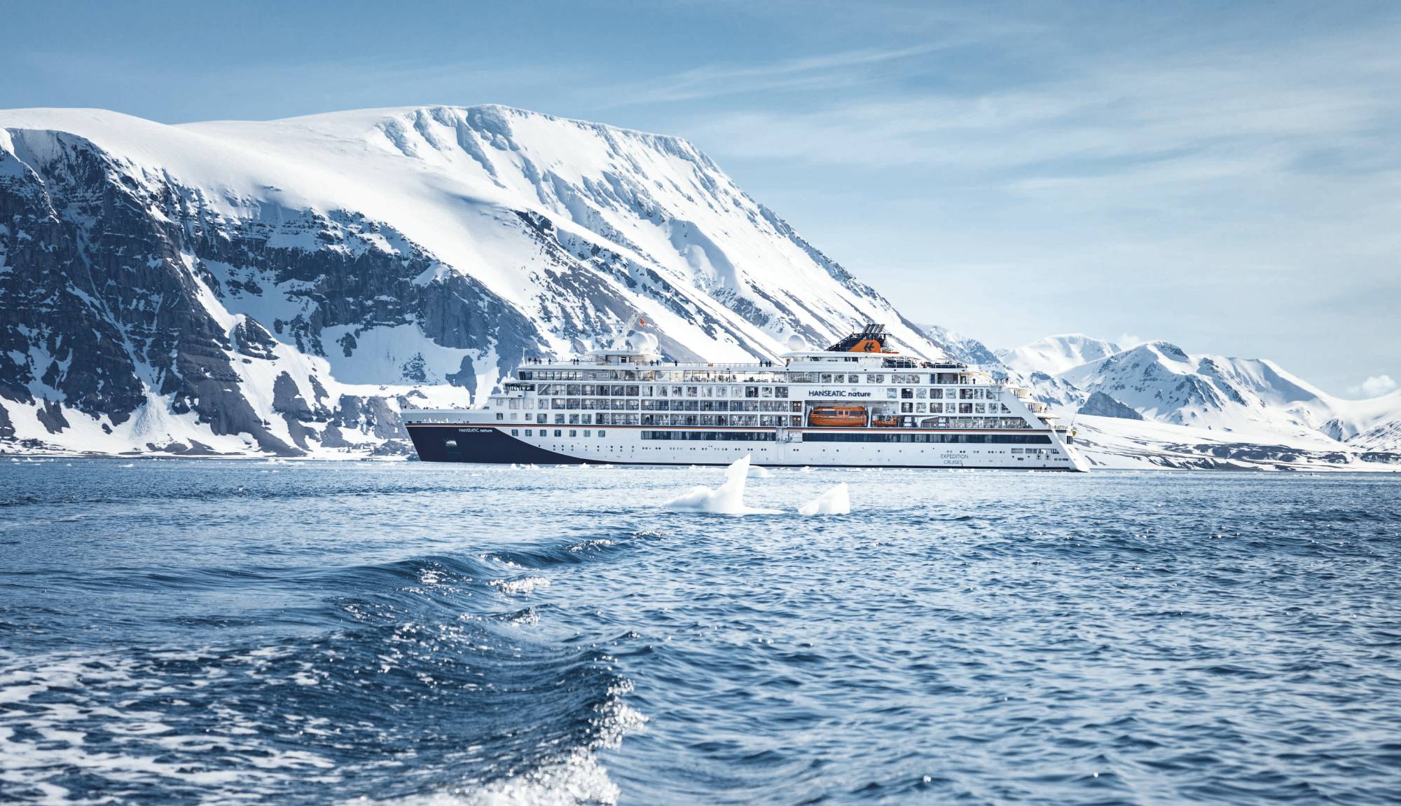 Hapag-Lloyd Cruises - HANSEATIC nature - HANSEATIC nature in the Arctic