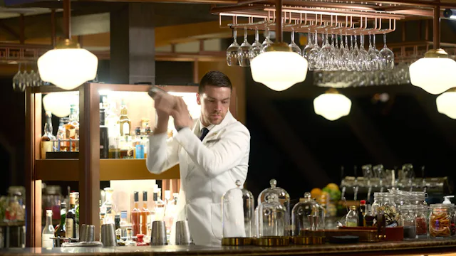 Hurtigruten -Bar Manager in the 1893 Bar