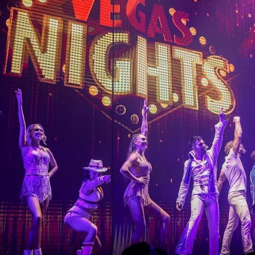 Onboard entertainment, Vegas Nights show