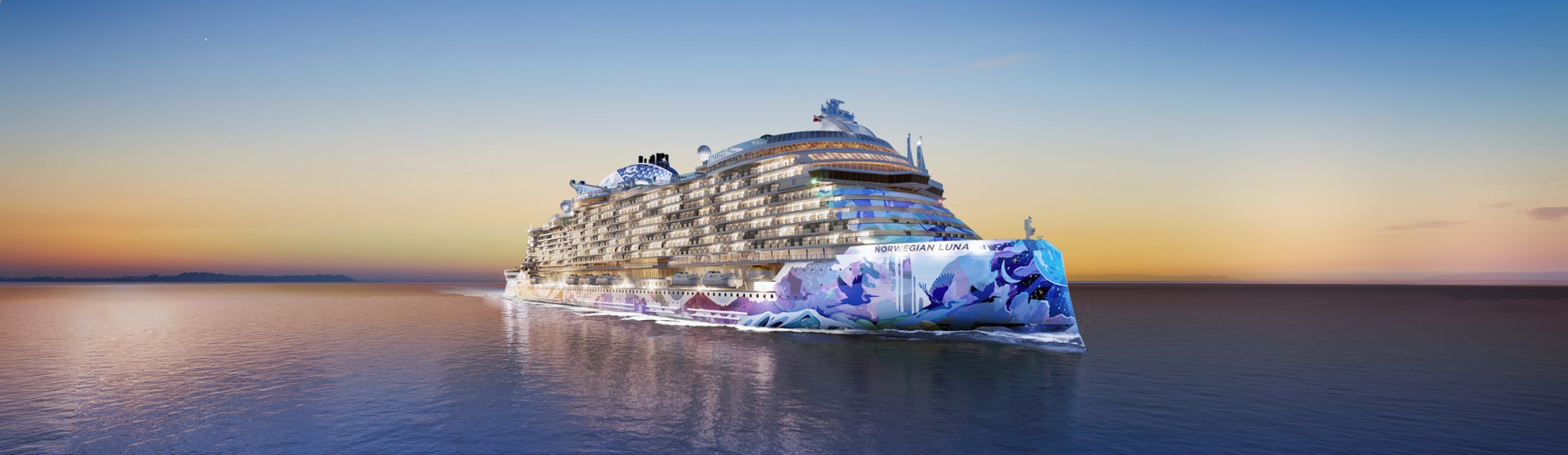 Norwegian Luna at Sea