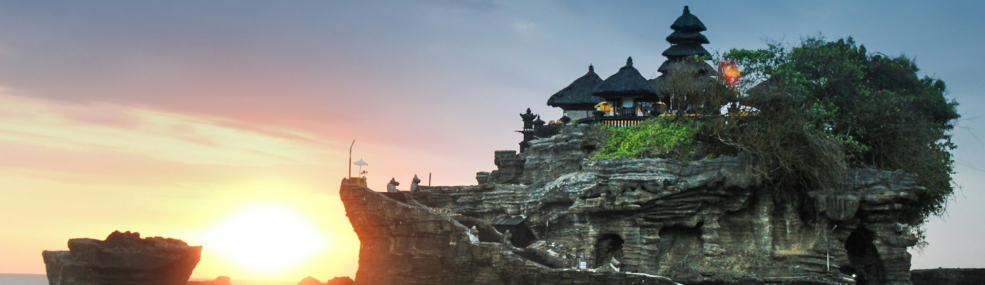 Sunset views of Tanah Lot temple in Bali
