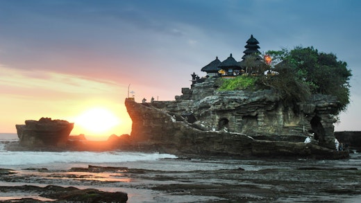Sunset views of Tanah Lot temple in Bali