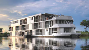 Exterior shot of Zambezi Queen