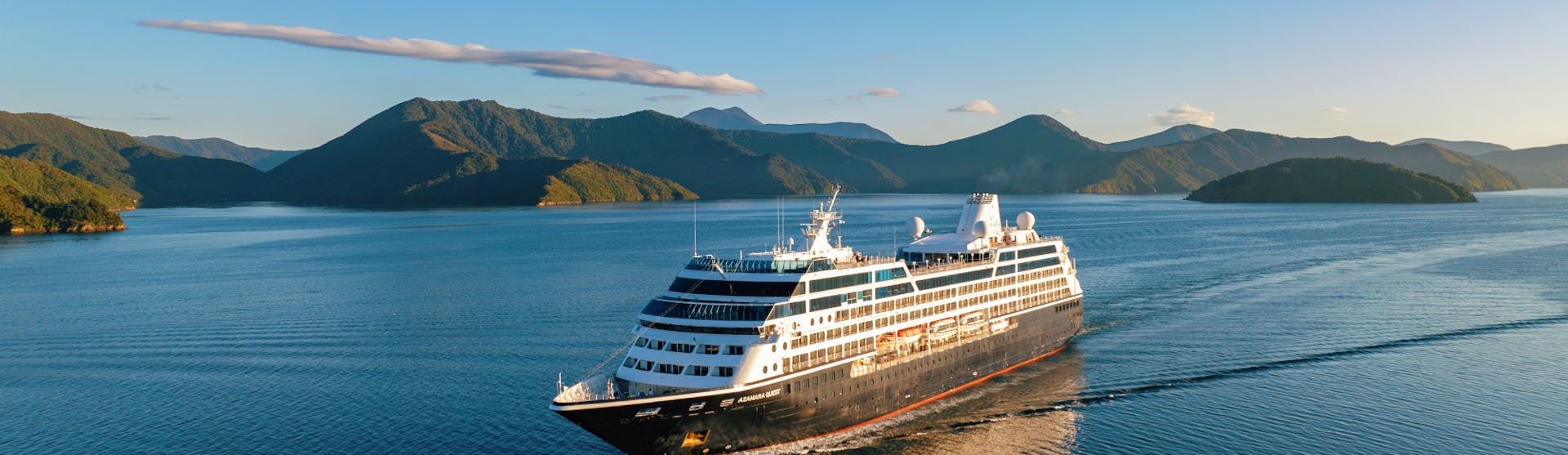 Azamara Quest sailing in New Zealand