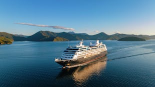 Azamara Quest sailing in New Zealand