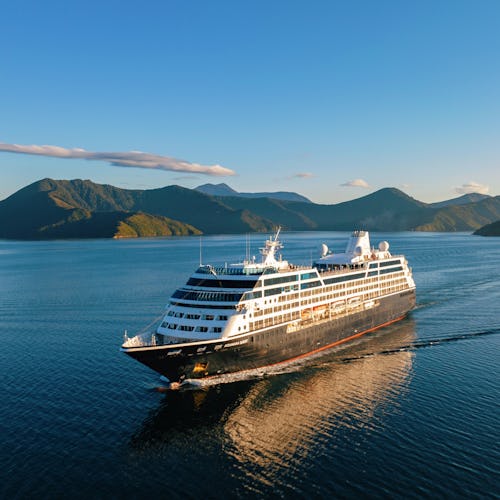 Azamara Quest sailing in New Zealand